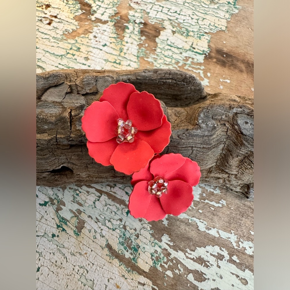 FLOWER EARRINGS 4 pairs included